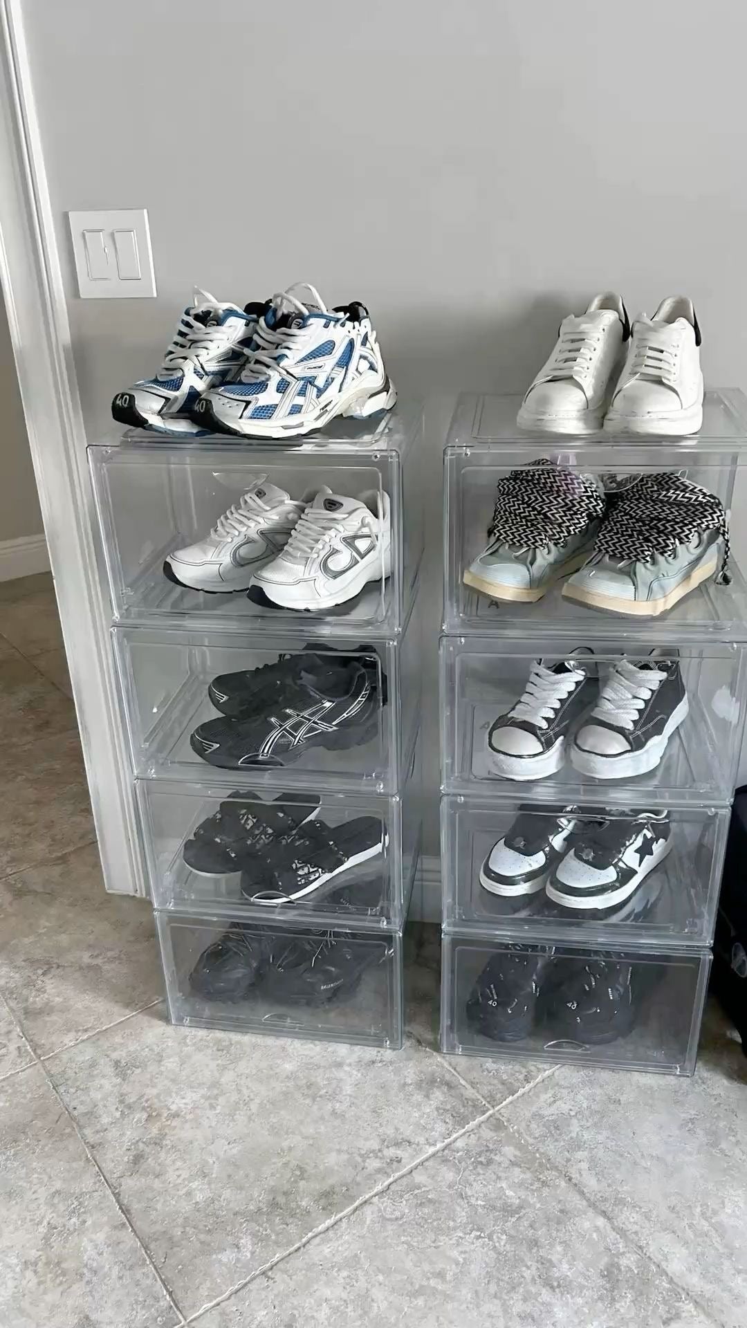 Clear stackable shoe storage box     (1- unit)