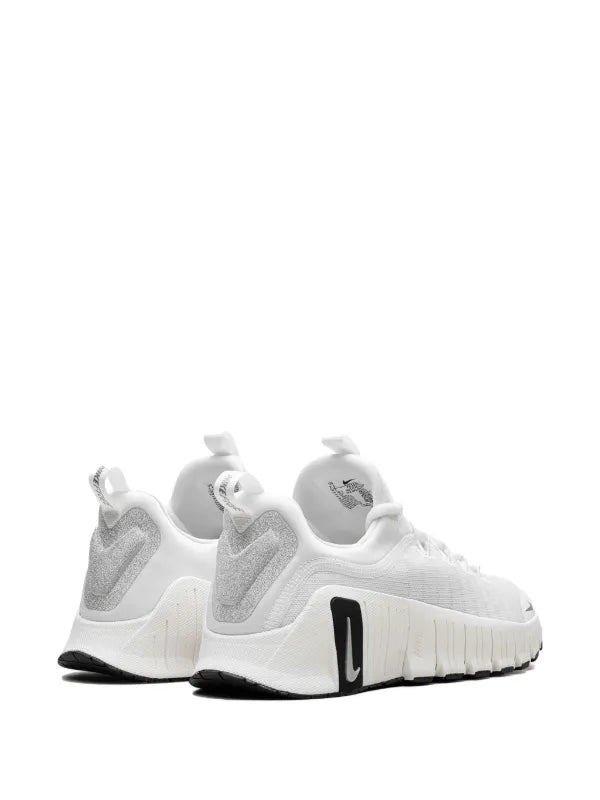 Nike Free Metcon 6 "White and Black"