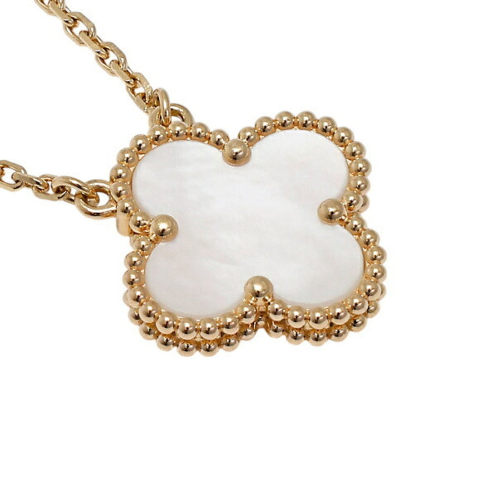 White Clover Stainless Steel Necklace – A Statement of Elegance