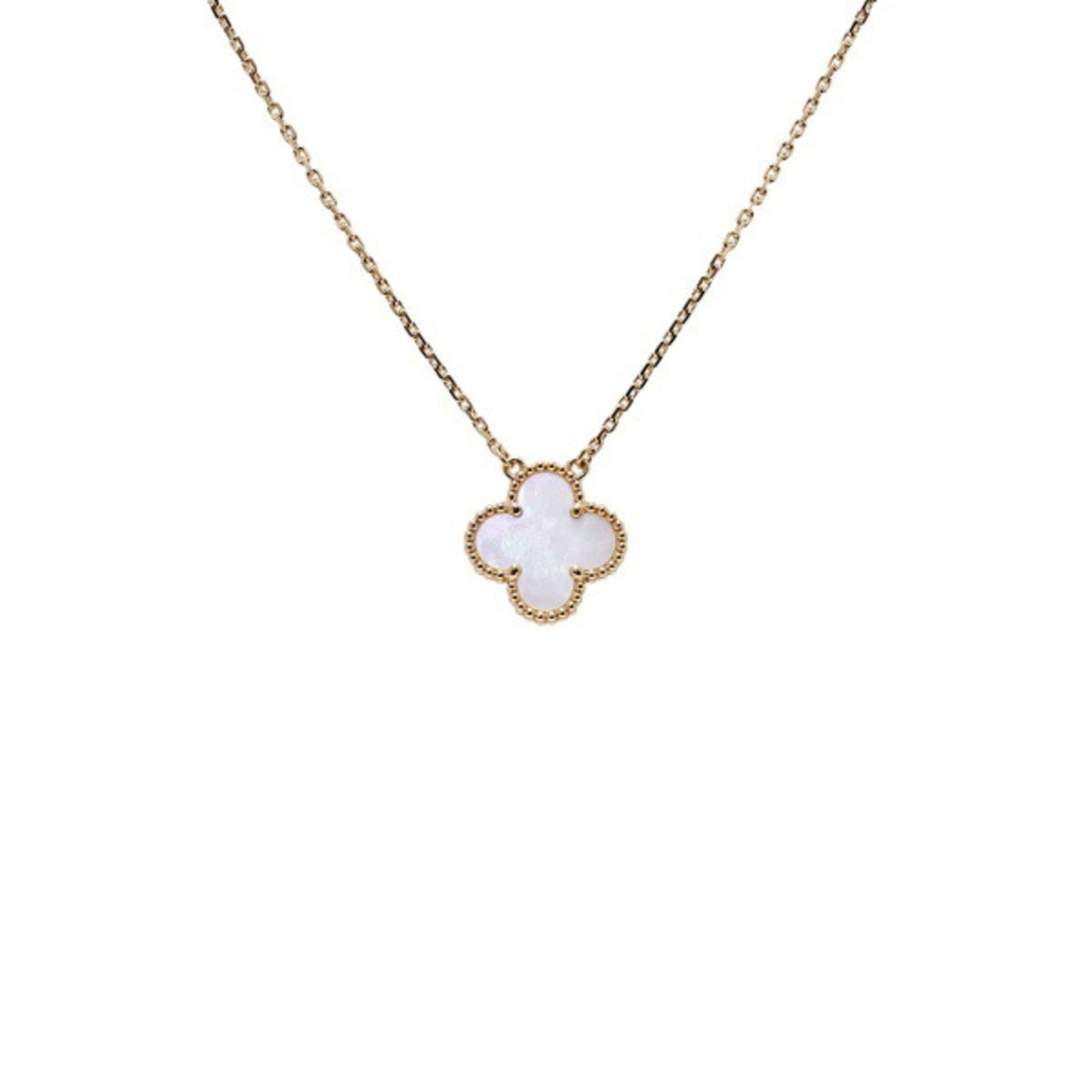 White Clover Stainless Steel Necklace – A Statement of Elegance
